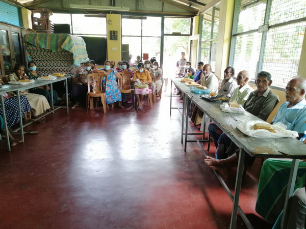 Image00003WorldsChildrenDayHomagamaPanagoda