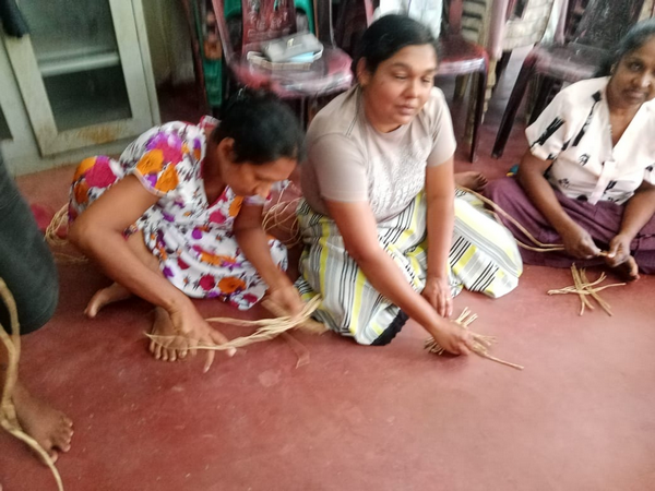 Image005HandicraftTrainingPrograminHomagama