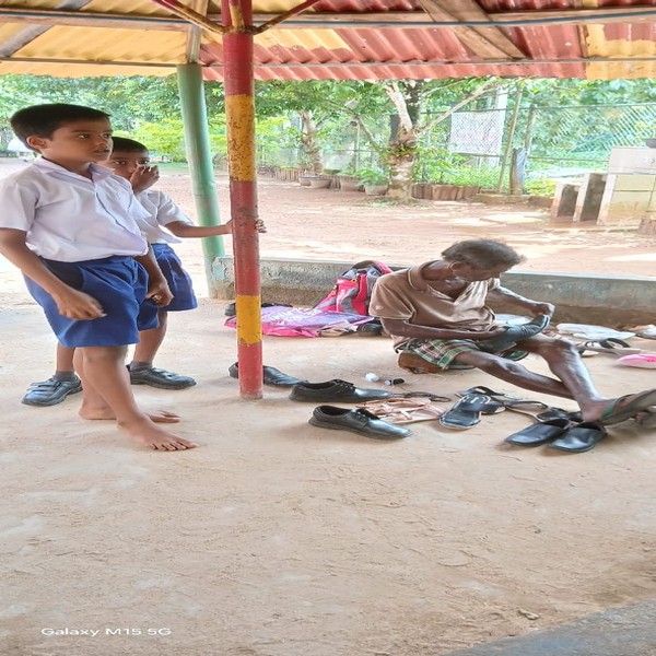 20250622schoolbagshoes 6