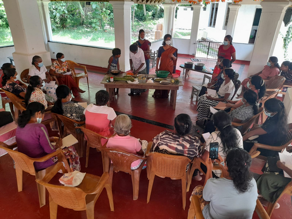 A training program on food safety / Homagama (Heraliawala Village Officer Domain)