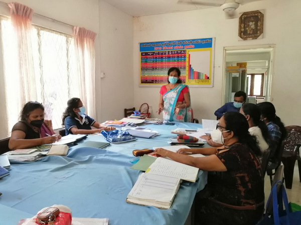 An awareness of Samurdhi officials about counseling needs / Homagama