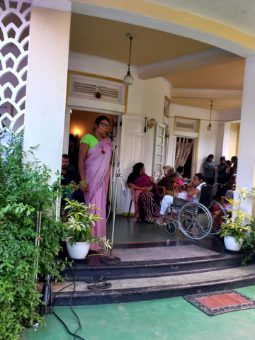 Providing dry food parcels for low-income families / Homagama (2022-09-02)