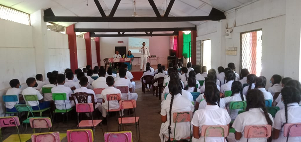 Educating school students about the importance of using the Internet safely / Homagama