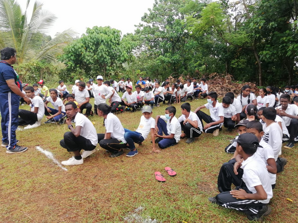 A "One Day Leadership Training Camp" at Homagama Navalamulla Village in celebration of World Children's Day (2022-10-01)
