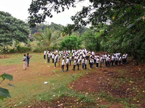 A "One Day Leadership Training Camp" at Homagama Navalamulla Village in celebration of World Children's Day (2022-10-01)