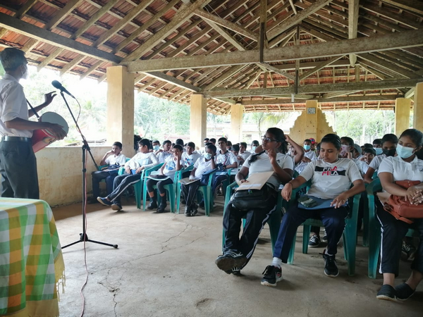 A "One Day Leadership Training Camp" at Homagama Navalamulla Village in celebration of World Children's Day (2022-10-01)
