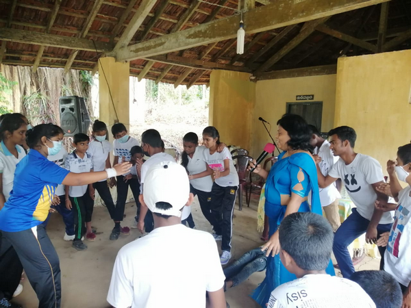 A "One Day Leadership Training Camp" at Homagama Navalamulla Village in celebration of World Children's Day (2022-10-01)