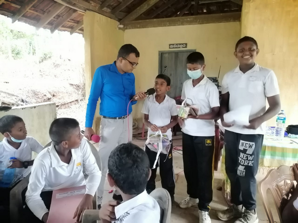 A "One Day Leadership Training Camp" at Homagama Navalamulla Village in celebration of World Children's Day (2022-10-01)