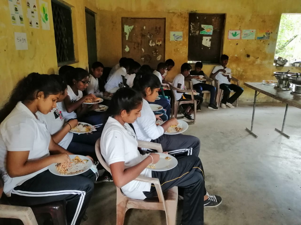 A "One Day Leadership Training Camp" at Homagama Navalamulla Village in celebration of World Children's Day (2022-10-01)