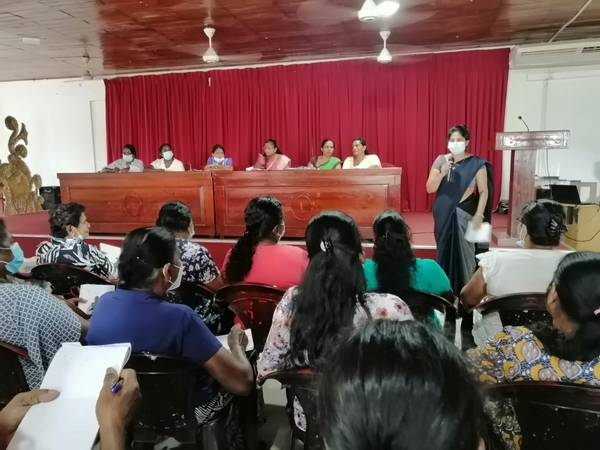 Conducting Homagama Samurdhi divisional organization meeting (2022-10-10)