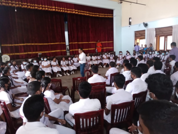 A literary lecture for Advanced Level school students / Homagama (2022)