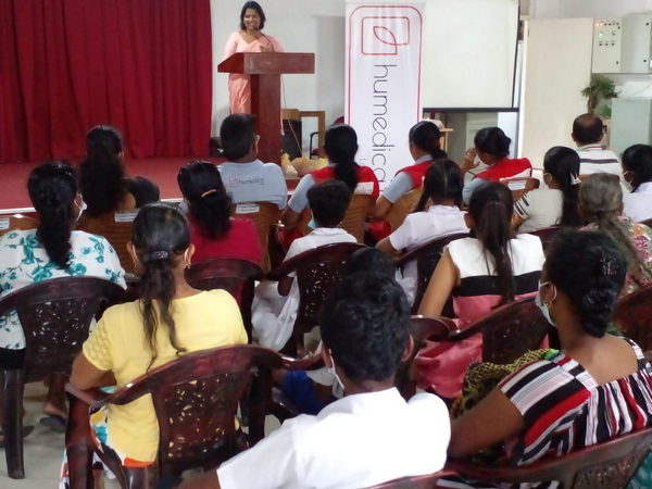 A subsidy distribution program for children from vulnerable families in Homagama (2022-11-11)