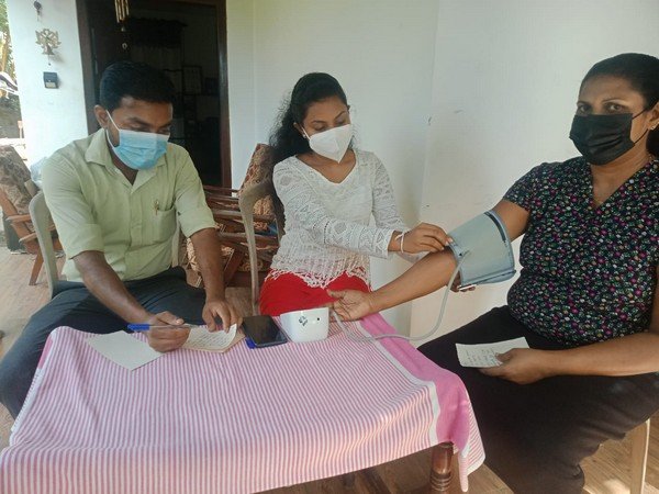 A mobile medical clinic for the community of Ranawiru village Paladagoda  (2022-12-21)