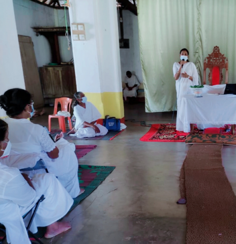A program for the residents who celebrated Nikini Pun Pohodina in Homagama Mullegama