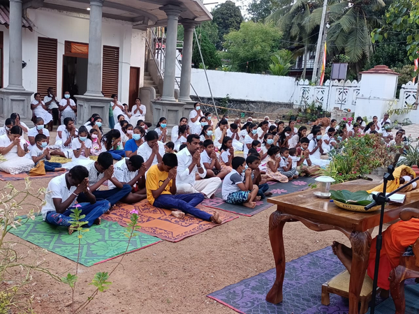 Nikini Pura Pasaloswaka Poya Pinkam / Homagama (Navalamulla Grama Niladhari Domain)