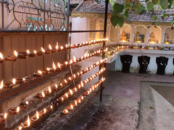 Nikini Pura Pasaloswaka Poya Pinkam / Homagama (Navalamulla Grama Niladhari Domain)