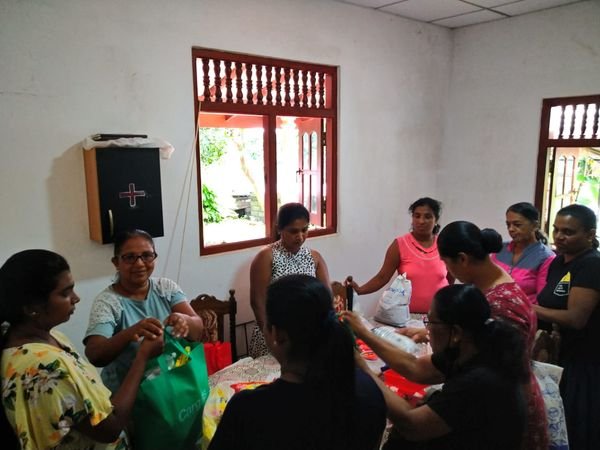 Maththegoda East women organized many memorandum merits of Sambuddha (2023-05-06)