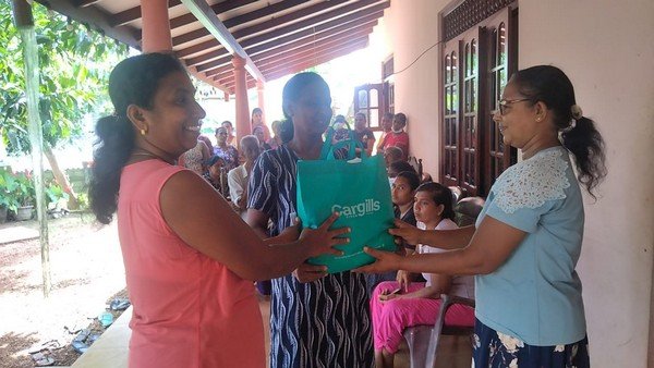 Maththegoda East women organized many memorandum merits of Sambuddha (2023-05-06)