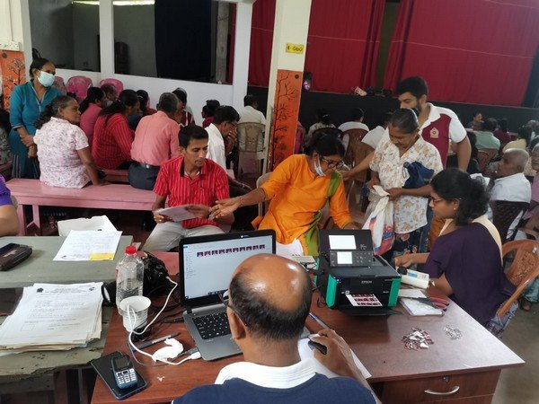 Mobile service for giving old people's identity cards at Godagama (2023-10-13)