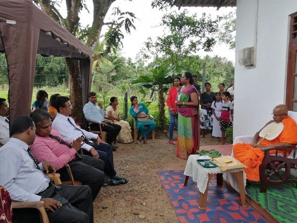 Handover of "Diriya" home to Diriya Kataka at Homagama Uduwana (2023-10-20)