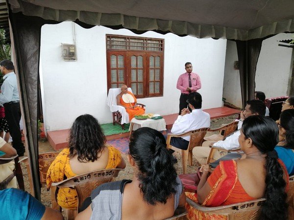 Handover of "Diriya" home to Diriya Kataka at Homagama Uduwana (2023-10-20)
