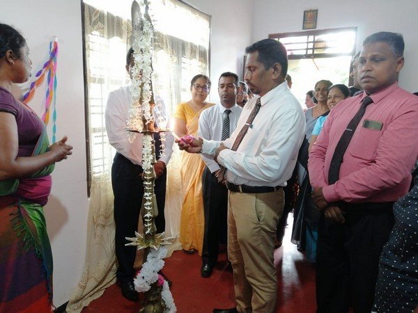 Handover of "Diriya" home to Diriya Kataka at Homagama Uduwana (2023-10-20)