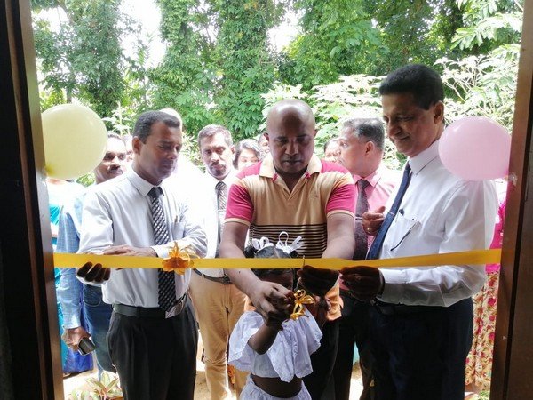 Handover of "Samurdhi House" at Homagama Batawala (2023-10-20)