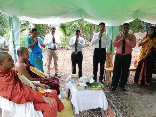 Laying the foundation stone of two "Jaya Vimana" houses in Homagama (2023-10-20)
