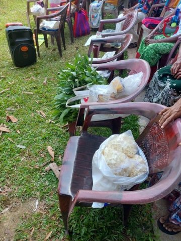 Many market programs from the union of women in many divisions