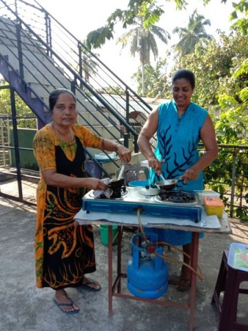 Many market programs from the union of women in many divisions