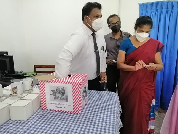 " සෞභාග්‍යා  දිරිය මාතා තැන්පතු වාසනා පත් "  දිනුම් ඇදීම / හෝමාගම  - පිටිපන  සමෘද්ධි ප්‍රජා මූල බැංකුව 